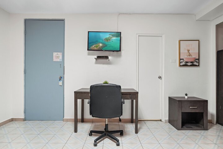 Room 15 of 37