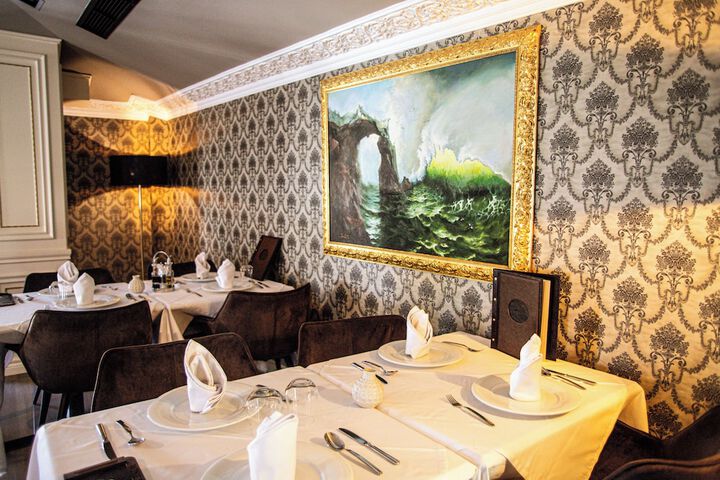 Dining 45 of 66