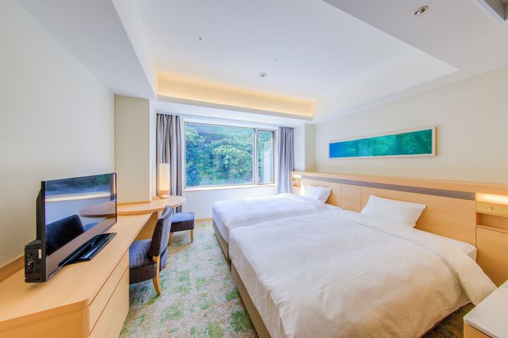 Room 14 of 74
