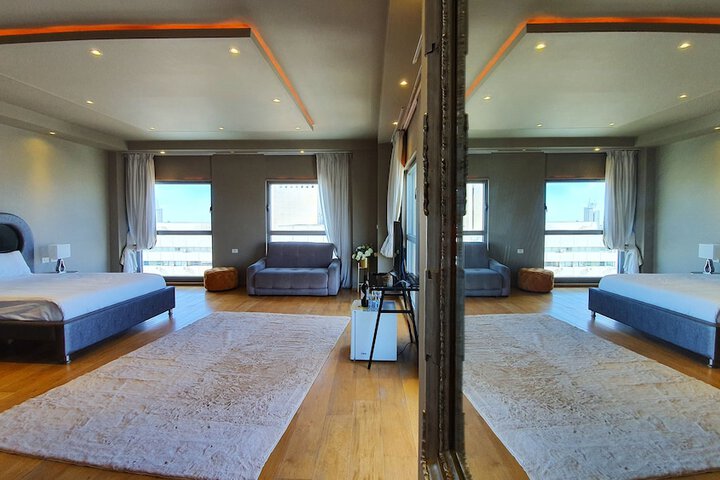 Room 15 of 49