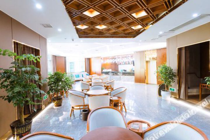 Hotel Interior 7 of 18
