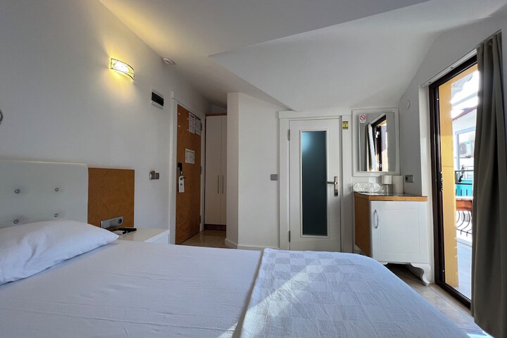 Room 59 of 108