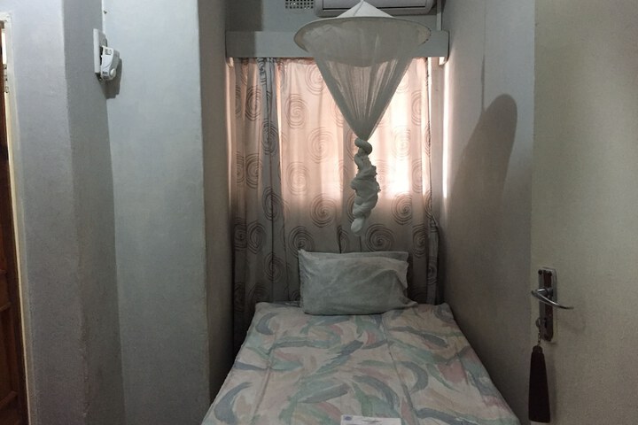 Room 5 of 50