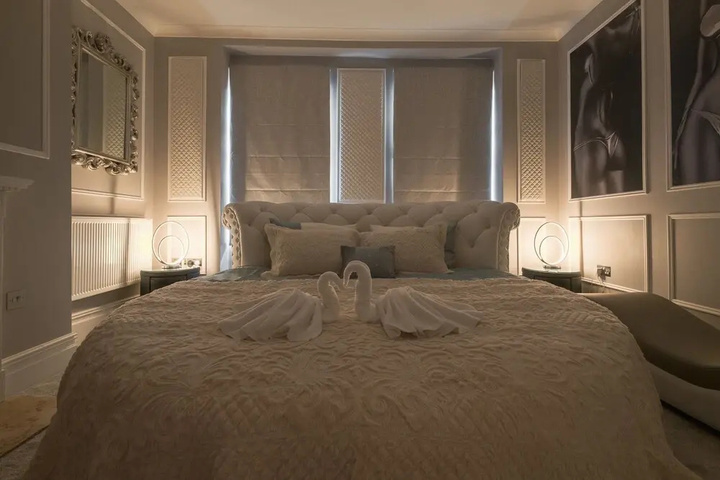 Room 4 of 17
