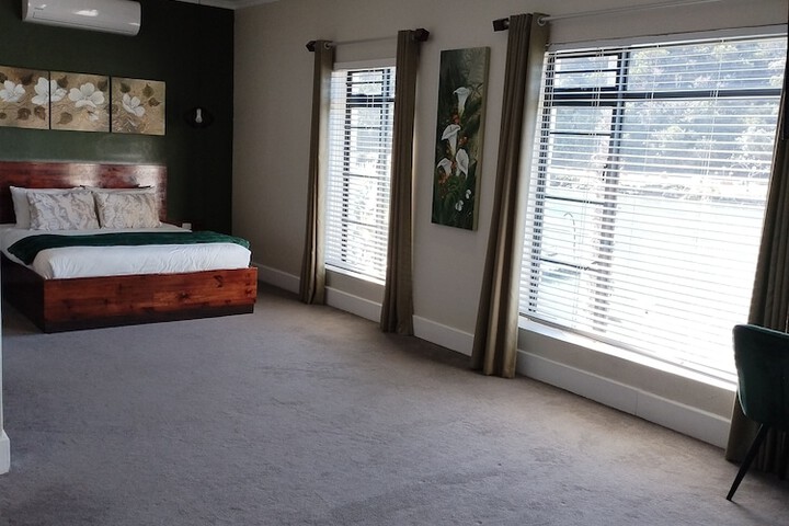 Room 37 of 103
