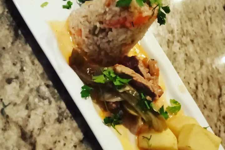 Dining 30 of 34
