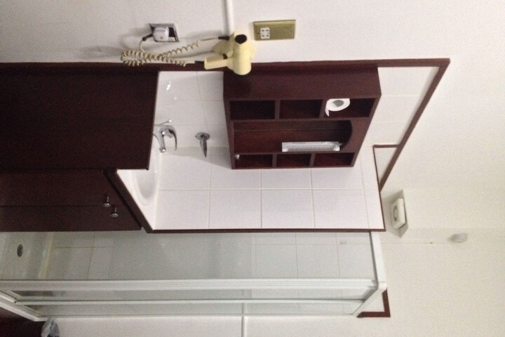 Room 40 of 69