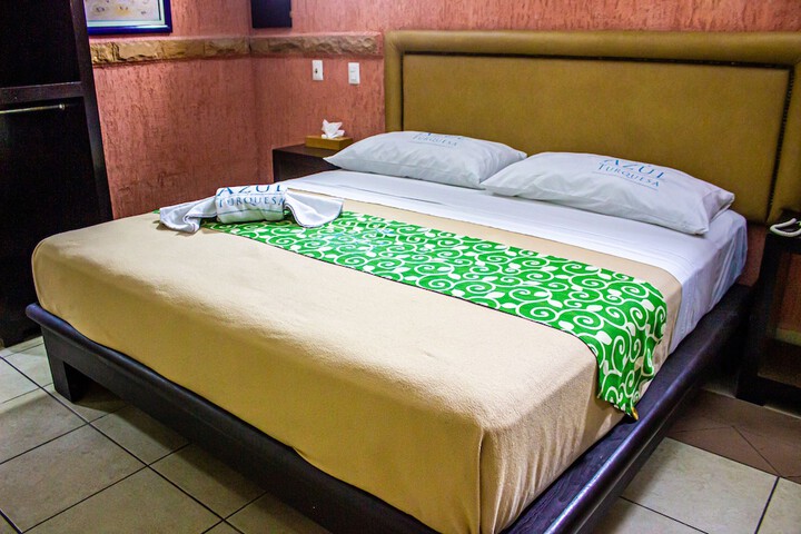 Room 10 of 46