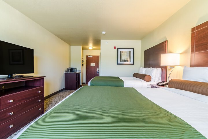 2 Queen Guest Room (6 of 7)