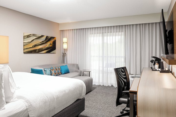 Room 11 of 26
