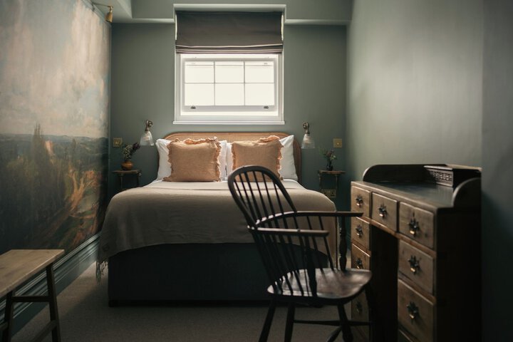 Room 63 of 123