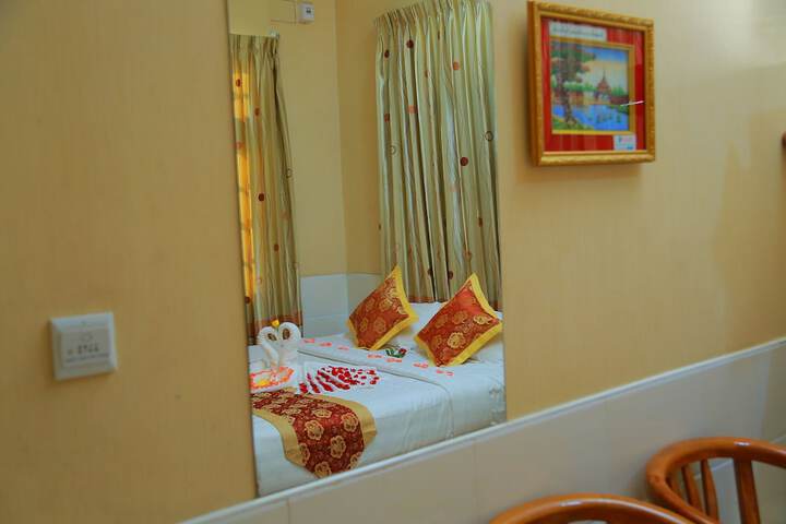 Room 21 of 35