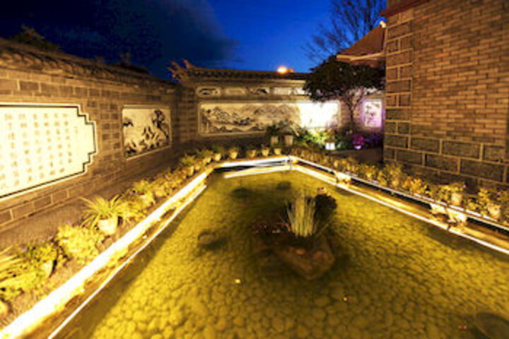 Hotel Exterior 12 of 23