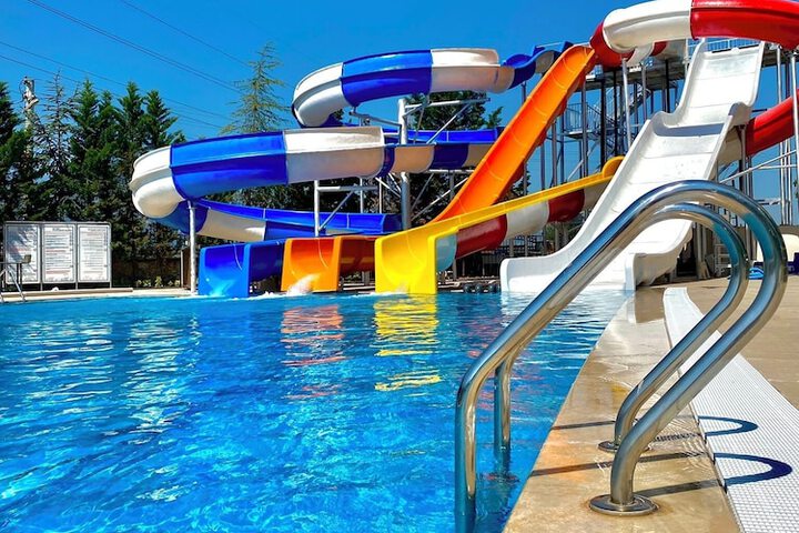 Pool Hotel