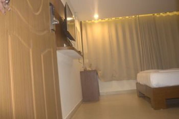 Room 17 of 21