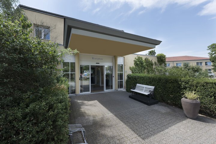 Hotel Entry