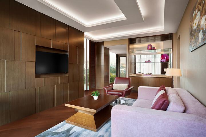 Room 48 of 176