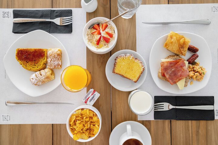 Breakfast/Coffee Service 141 of 193
