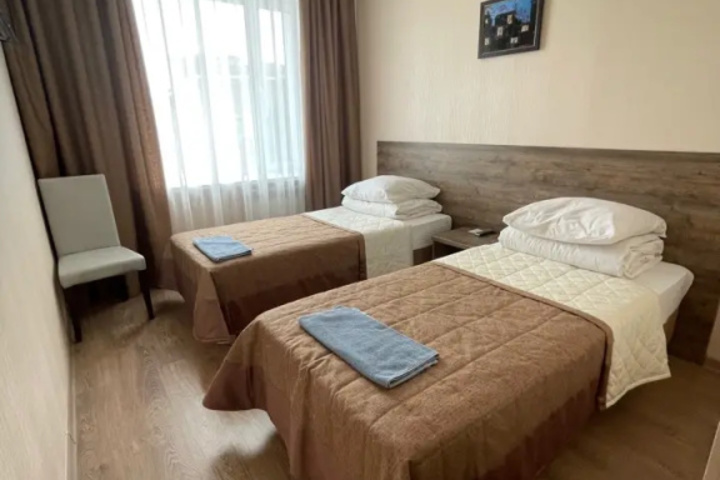 Room 4 of 50