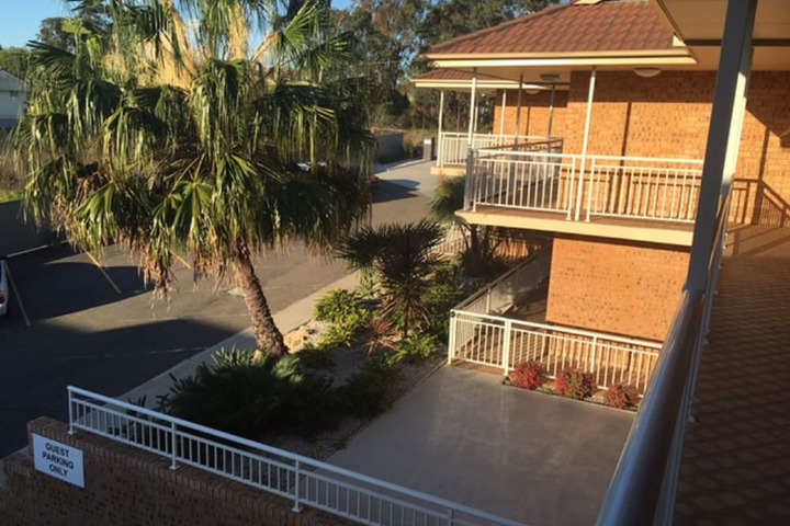 Property Grounds 33 of 36