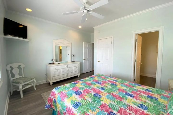 Room 6 of 22