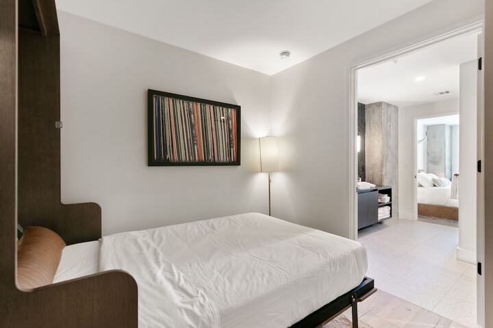Room 39 of 860