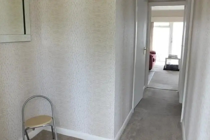 Room 2 of 16