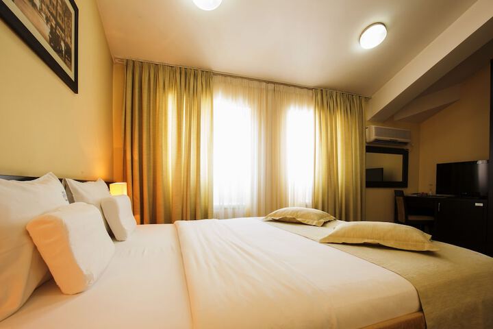 Room 10 of 70