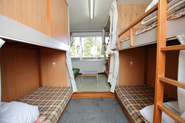 Room 10 of 24