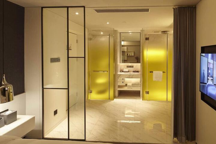 Room 14 of 21