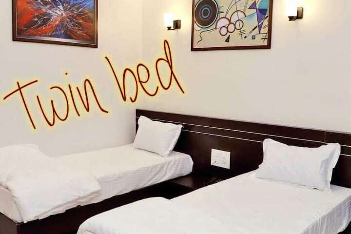 Room 4 of 19