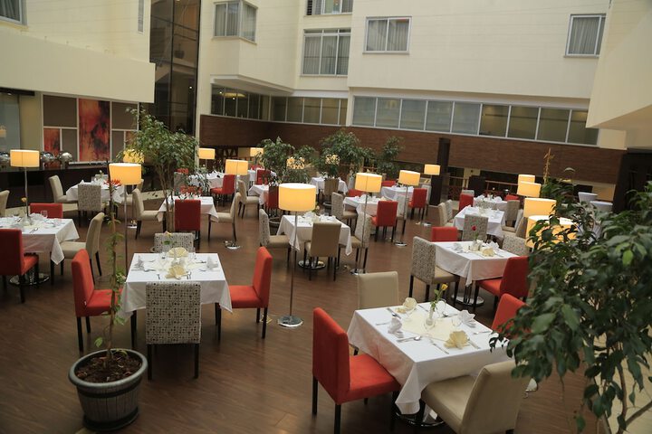 Dining 51 of 66