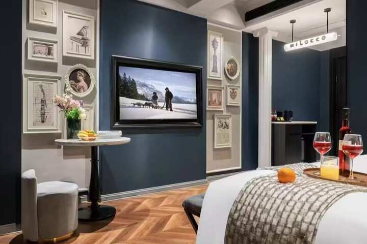 Room 4 of 28