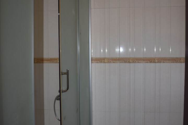 Room 15 of 30