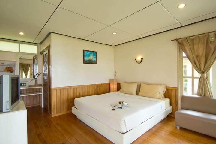 Room 18 of 61