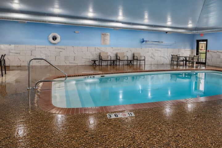 Pool 58 of 102