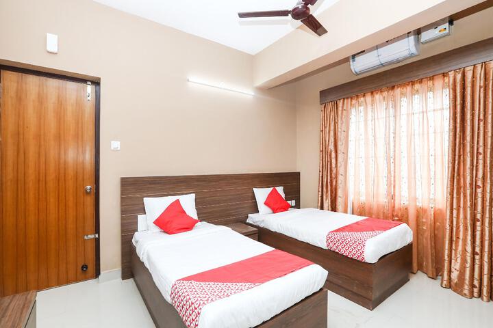 Room 4 of 15