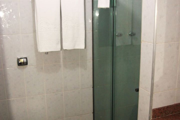 Room 7 of 19