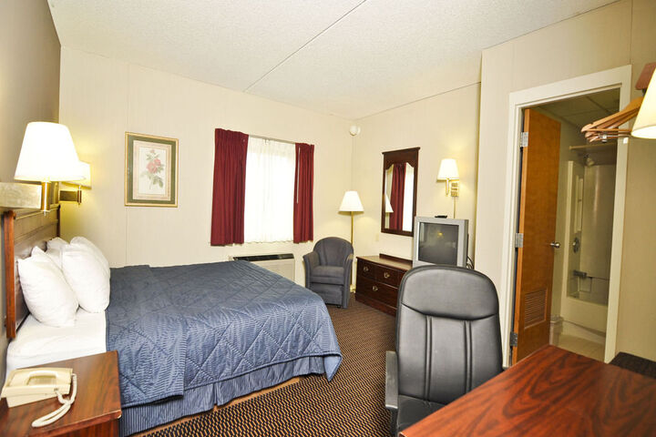 Room 9 of 43