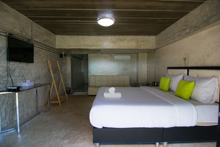 Room 14 of 44