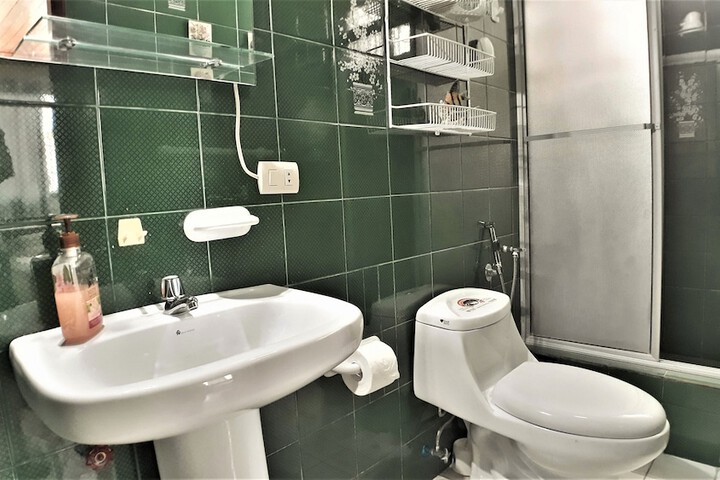 Room 19 of 34