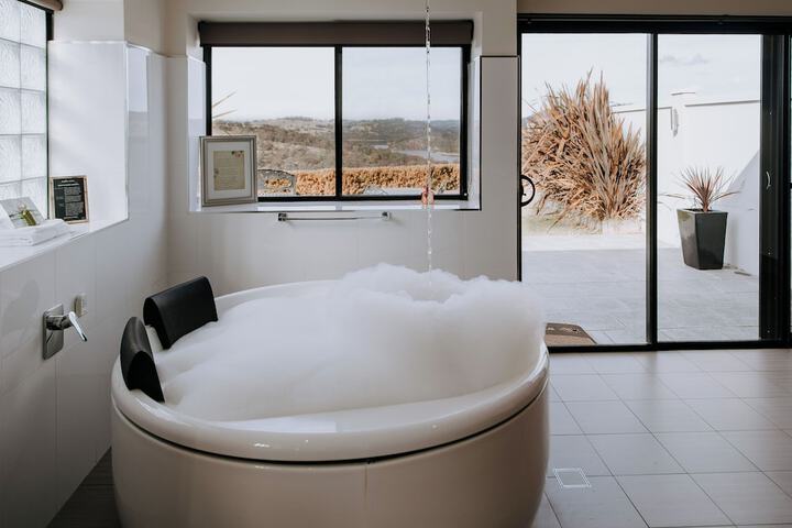 Hot Tub 223 of 288