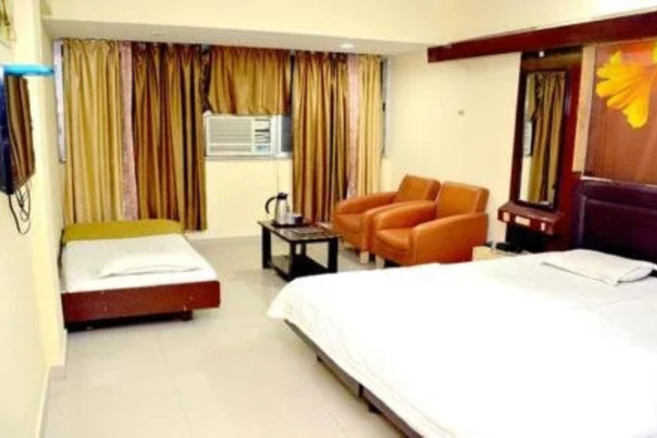 Room 2 of 5