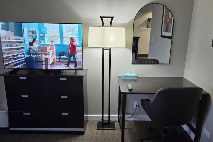 Room 14 of 36