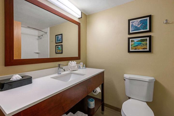 Room 11 of 36