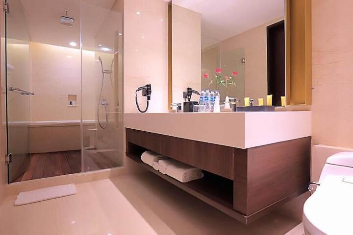 Room 25 of 52