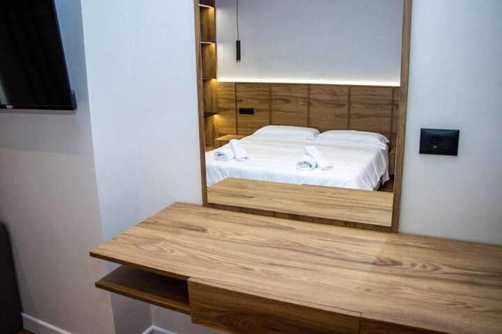 Room 4 of 29