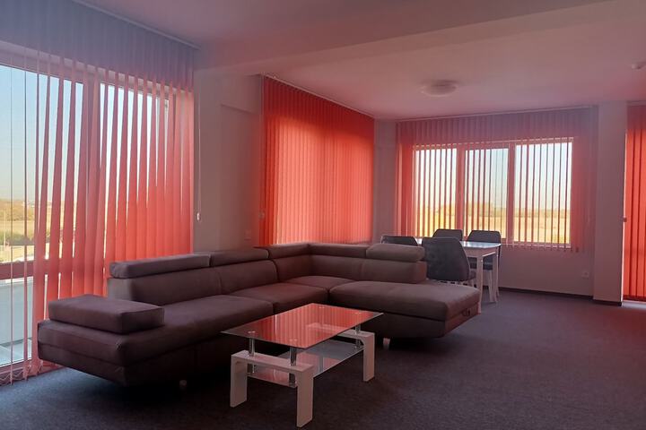 Room 21 of 30