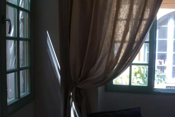 Room 18 of 48