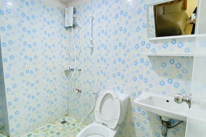 Room 14 of 19